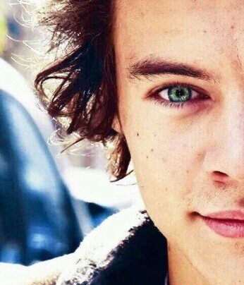 Harry here || 20 || married to @imafaker_faking 7.1.14 ♡ i love you with all my heart father to Ashton Blake Styles