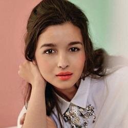 http://t.co/5ukCWHRccD     I am a beautiful girl and I love beautiful girl Alia Bhatt   http://t.co/zfDBvwhjJ2