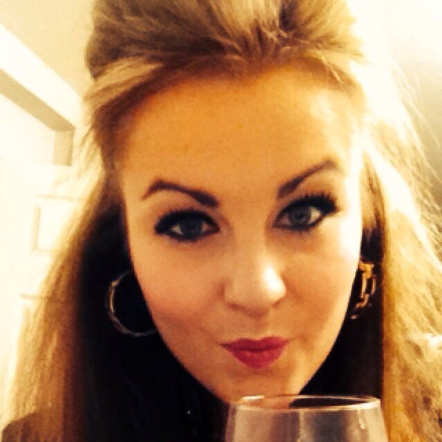 LizzyMaitland's profile picture. Ignore the risk and take the fall...if its meant to be, its worth it all!