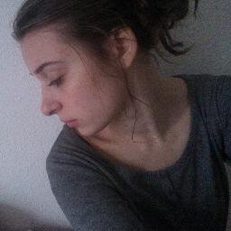 Ameulie's profile picture. A tous ceux qui pénètrent dans cet endroit : Bienvenue / Simple / On est jamais trop vieux pour être jeune - If You can dream it, You can do it. W.Disney