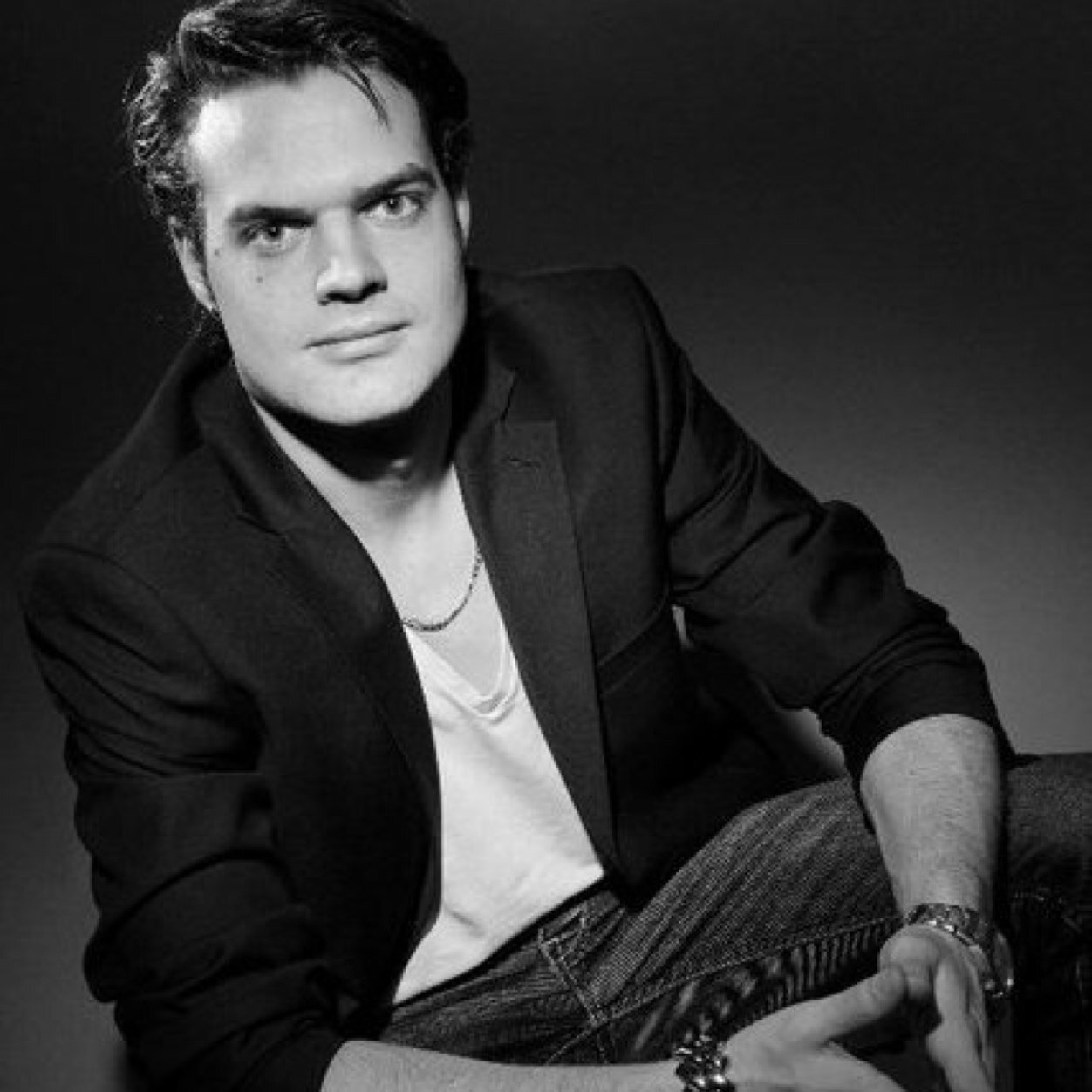 vlietmartijn's profile picture. profession: support engineer hobby's:filmen, animeren en illustreren