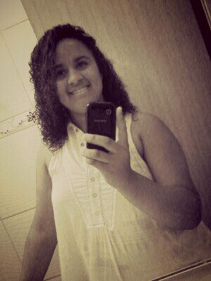 - Teimosa, carinhosa, meiga, amigavel, legal, Meia Timida.. Amo estar com Minha Family ! Amo Deus ! Essa sou Eu,, - Ana Paula Magalhães♡.