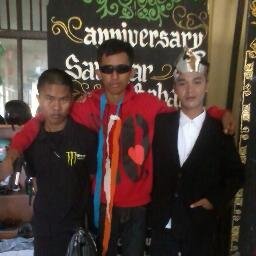 Jalani hidup dengan senyuman. Karena senyuman adalah perbuatan baik paling sederhana yang bisa kamu lakukan kapan dan dimana saja