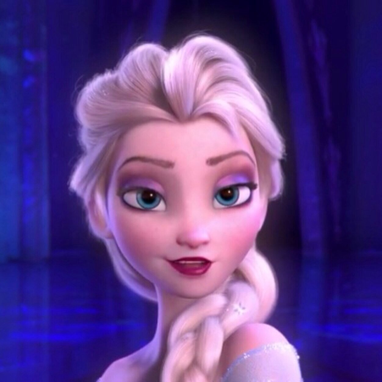 ❄️Hey Elsa here im the queen and i have powers and my sister is Anna |RP|#single ❄️