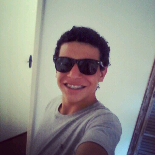 Facebook:https://t.co/YN7fYichS0
Instagram:http://t.co/v7Dd02X7BS
WhatsApp:3299292006