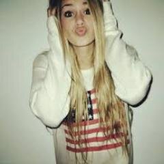 AshlonCrough's profile picture. Hey its Ashlon , One Direction, 5SOS, O2L, And i am in love Ariana Grande