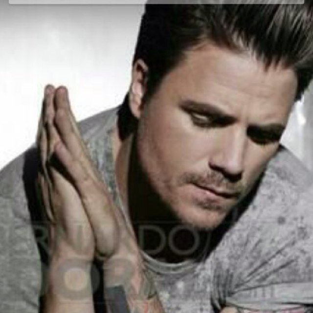 GRACIAS POR TU CALOR Y POR TANTA MÁGIA... ME QUEDO CONTIIGO ... @_DANIELMARTIN_ ! ***