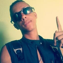 . Felicidade é vendaval, um dia vai e o outro vem.