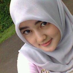 Sahabat adalah mereka yg tahu semua kekuranganmu, namun tetap memilih bersamamu ketika orang lain meninggalkanmu
