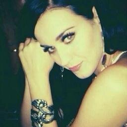 damnkaty_'s profile picture. We drove to Cali, and got drunk on the beach.