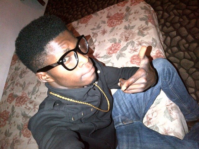 Am Teomix an Rnb,hiphop,dancehall artist.Wif a gr8t passion in doing gud musik.I rep 9ja to the call..4Booking you can cal on 07065373463/08138358488,..Jahblez