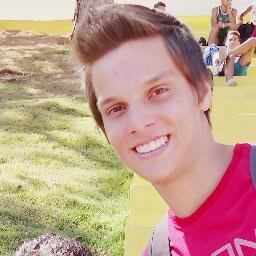 Estudante do curso de Educação Física UEMG /Instituto Anísio Teixeira -Fundação Helena Antipoff.Faça da sua vida os melhores momentos possíveis.