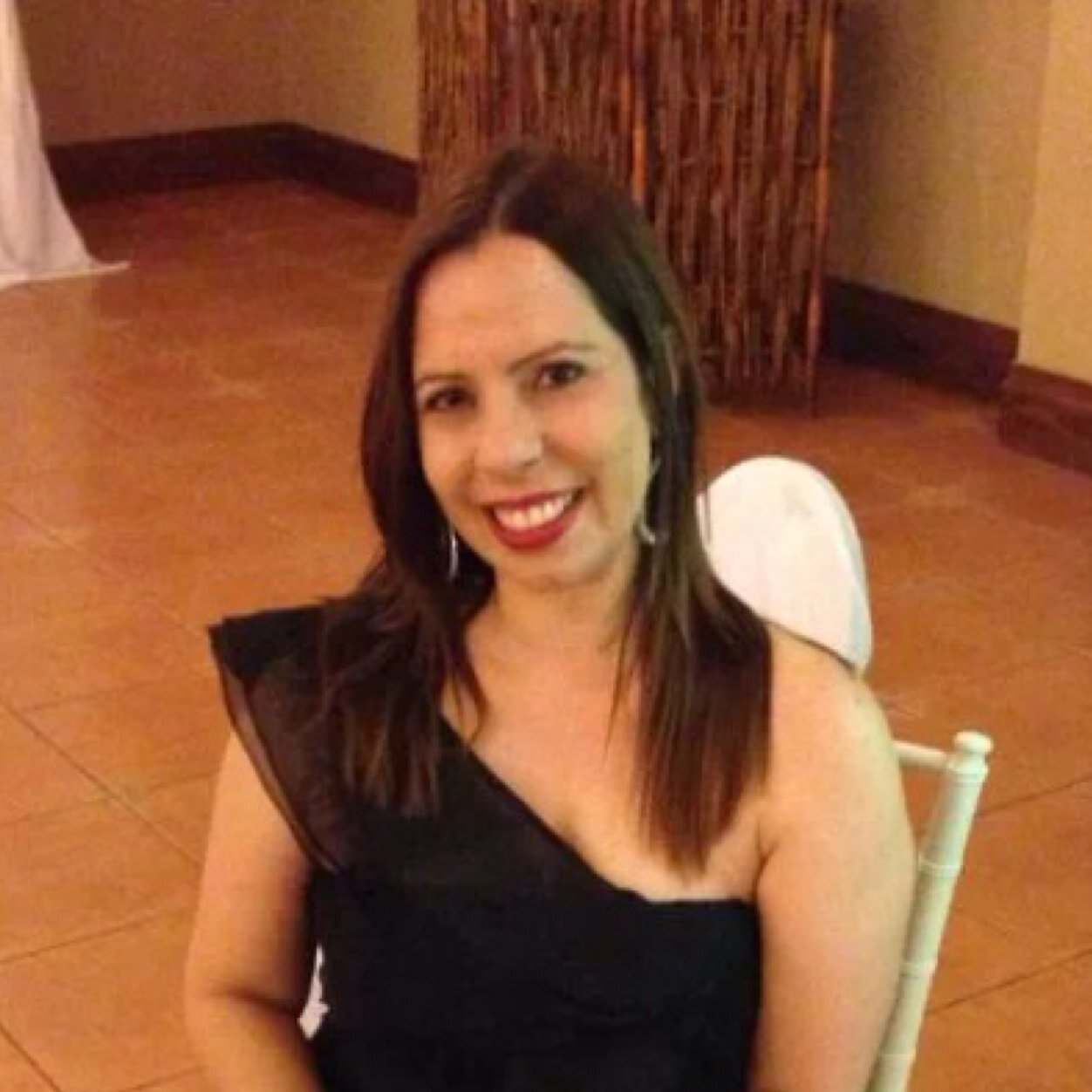 Mother, wife, graduated from UPR Mayaguez Business Adm Logistic 👷‍♀️- Statehood Supporter🇵🇷🇺🇸