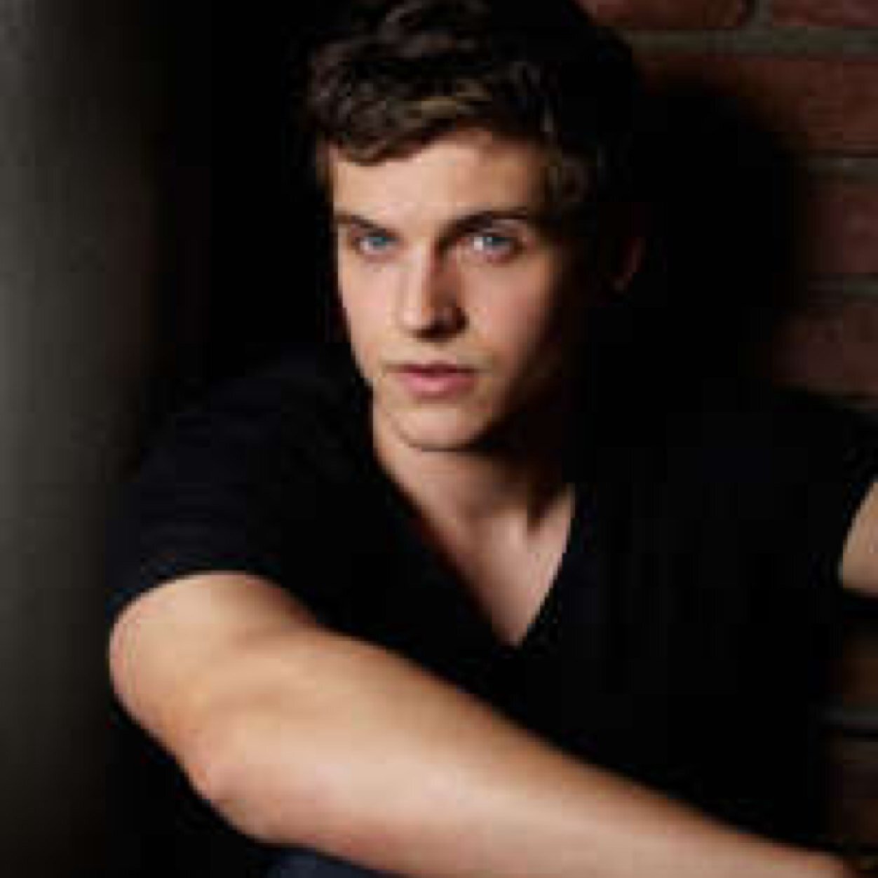 Fuck sharman get money One Direction/Daniel Sharman