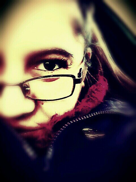 saraarnold19's profile picture. 