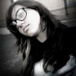 Danço ? Sim . Tipo ? Free step , balé .Gosta ? CLAROOO ...Grupo ? Sim , T.U.D. L.M.E Namora ? Siim .Video ? Ainda não *-* .Conseidera ? Companheira.