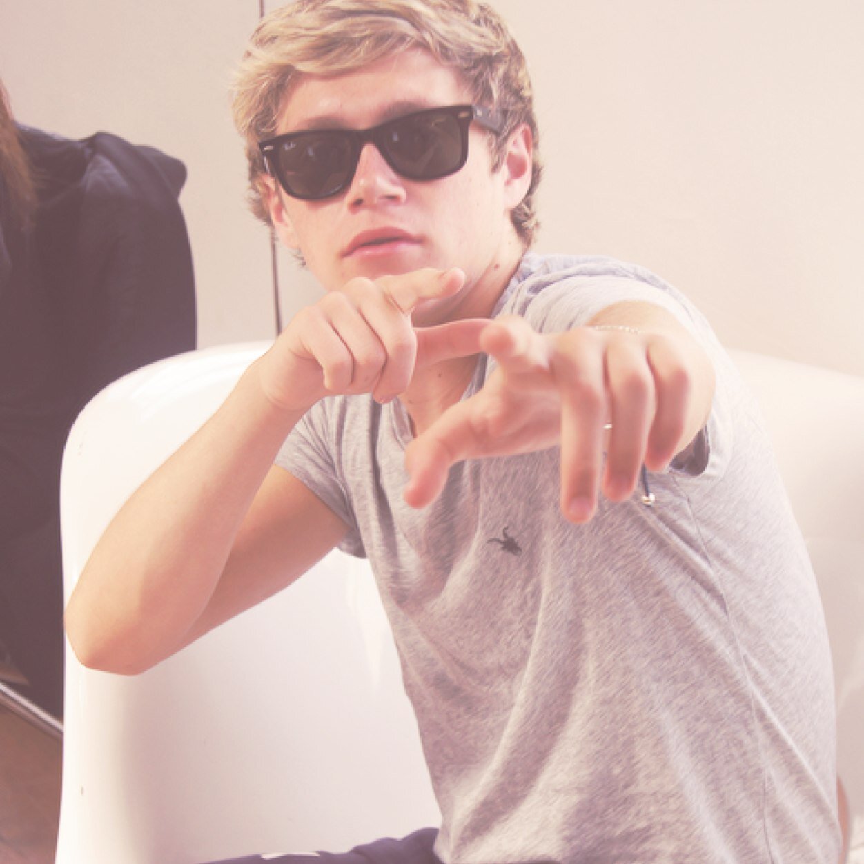 Now stay with me cause im quite quick 5 6 7 8 :)