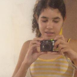 18 anos, Jogadora de basquete. http://t.co/XuvtnabTtd