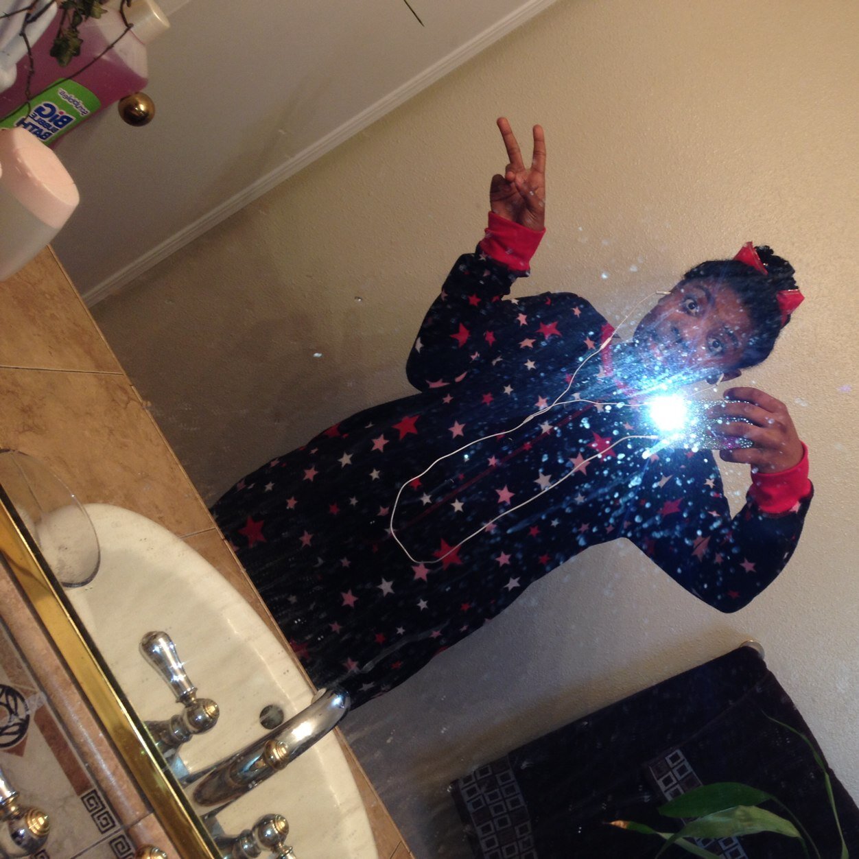 VANESSA_543's profile picture. Live simply so others can simply live ~Matthew Lee Espinosa