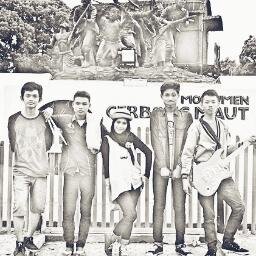 GENRE ALTERNATIVE/POP download our songs http://t.co/aGNJLxS9HZ
CP : 083847766550 / 085655969323 or PIN BB : 2672E927 KEEP SUPPORT GUYS !