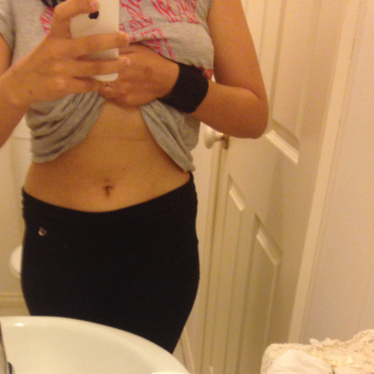 Vegetarian Fittie from Australia! Michelle Bridges is my idol, My running shoes are my best friends Avi is me, even though im not at my goal im on my way!