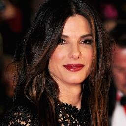 Soy Bullocker desde que tengo 8 años, hoy tengo 18. Estudio comunicación y mi sueño es conocer a  la persona que me ha inspirado toda la vida: Sandra Bullock♡