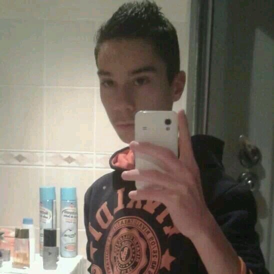 liker et aboner vous a ma chaine (sub) http://t.co/rkF3oqrmF9