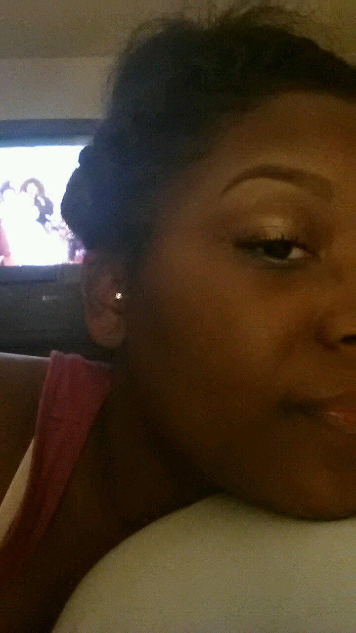 20. loves her some arian.. has been through hell but you cant tell. this is only the beginning.