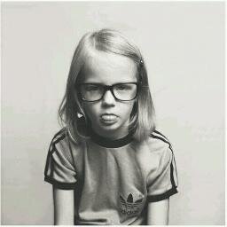 Culture Junkie. Loves a mix of words, music & memories.