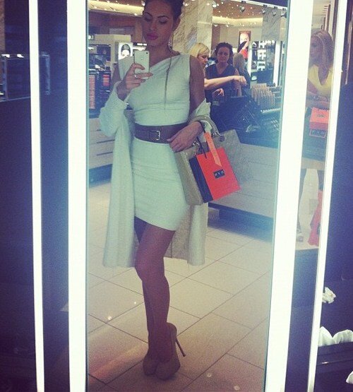 EleanorWheen's profile picture. This whole missing someone thing really sucks.