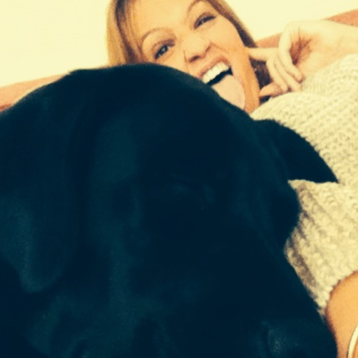 LeaCmu's profile picture. Avant d'être un loup pour l'homme, l'homme est un loup pour lui même