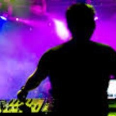 Links to the best House music online. Got a House podcast I don't know about? Tweet me?