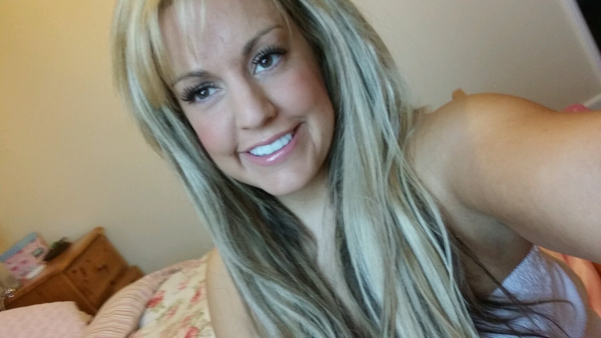 delythsianlewis's profile picture. 