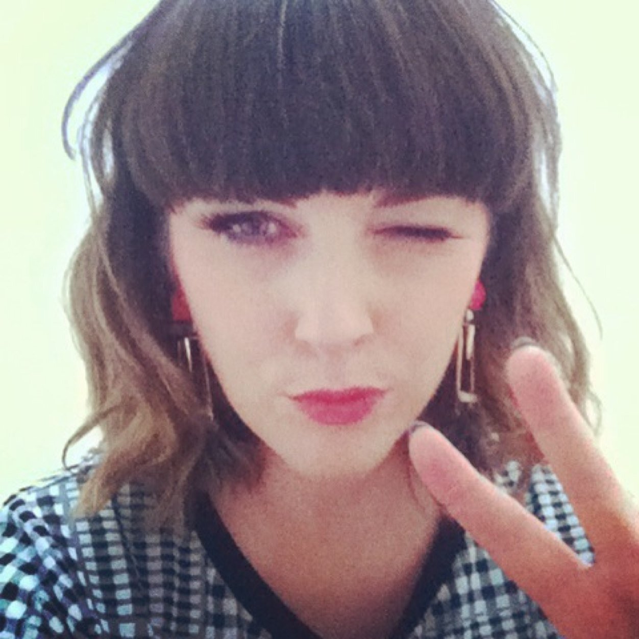 em_vintage's profile picture. Press and Marketing Manager working in the luxury beauty sector. Happiest with a glass of prosecco and friends. Views are ALL my own!
http://t.co/hukHW6iAi2