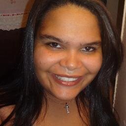 Sou uma pessoa feliz, tenho Deus e minha família .