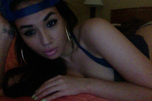 I could kiss your lips everyday.