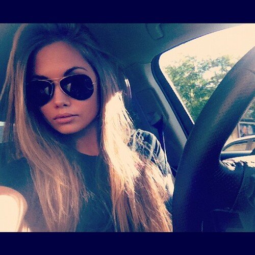 JanelaFeigenbla's profile picture. If she saves your texts in her phone so she can read them when she misses you, marry that girl.