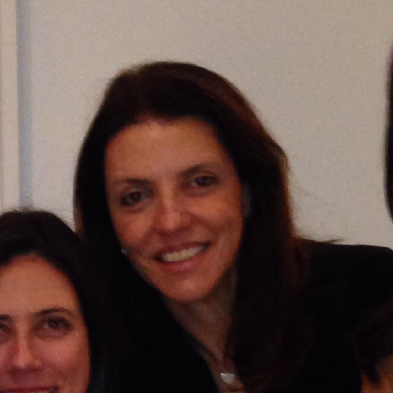 AnaBadaroB's profile picture. 