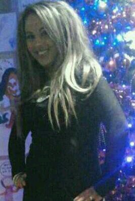 My muma droppd mee ina bucket a glitter asa bby & iv bin shinin evr since :)