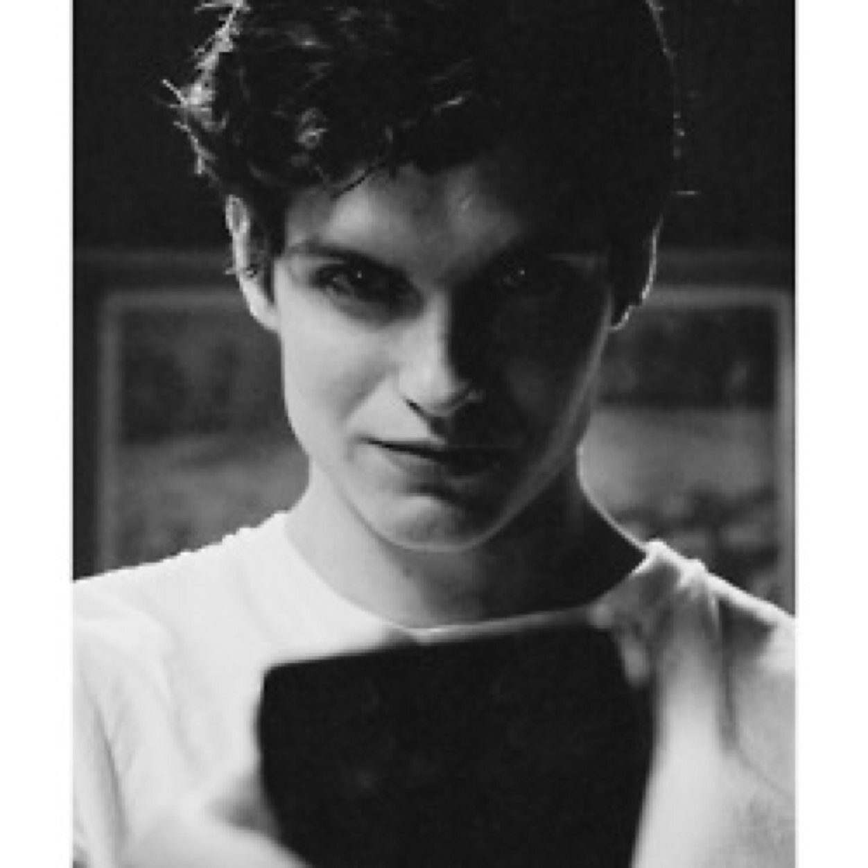 lilithsrune's profile picture. basically i am into a lot of fan/dooms/