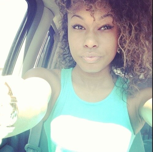 JanieSouthrey's profile picture. Touch her heart, not her body. Steal her attention, not her virginity. Make her smile, not cry.