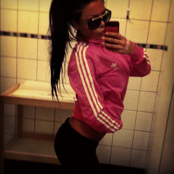 ZandraMeeny's profile picture. I can't promise to fix all your problems, but i can promise you won't have to face them alone.