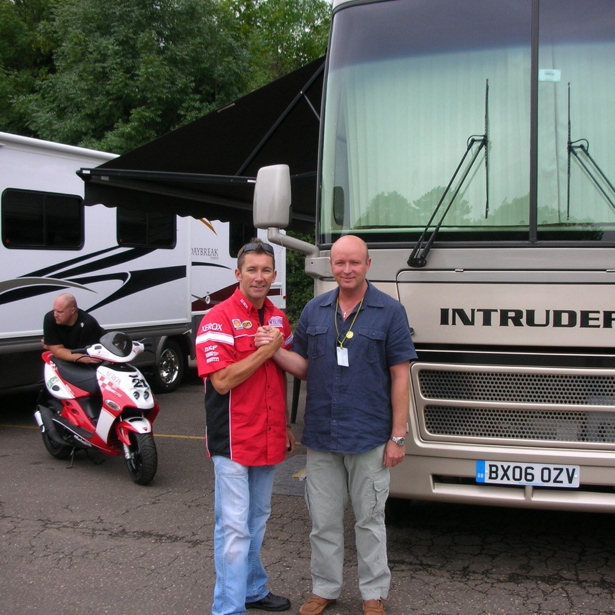 Mark Bowes of https://t.co/RcMJB9RvGH (formerly F1rv) has been supplying motorhomes to riders in wsbk,Bsb and motogp since 2006.