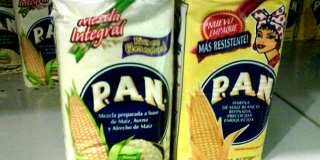 Harina pan pan pan a todo quien la este cagando !!! Sea rojo azul amarillo cuenta acida harina acida