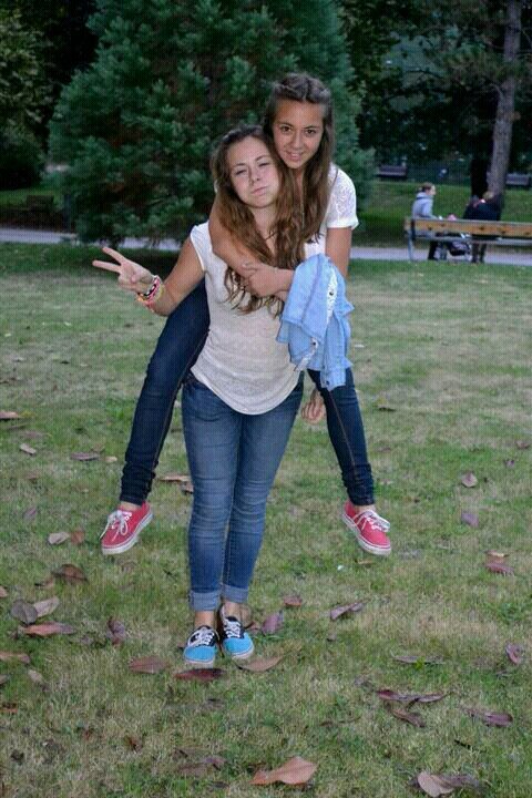 Carmenkra2000's profile picture. 