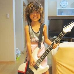 とにかくギター弾いてます🎸
MEAN STREET(Van Halenコピバン)他いろんなバンドをやってます
EVH,John Sykes,Gary Moore,Jeff Beck, Steve Lukather, 大橋隆志, Jake.E.Lee, Randy Rhoads, Jimi Hendrix…