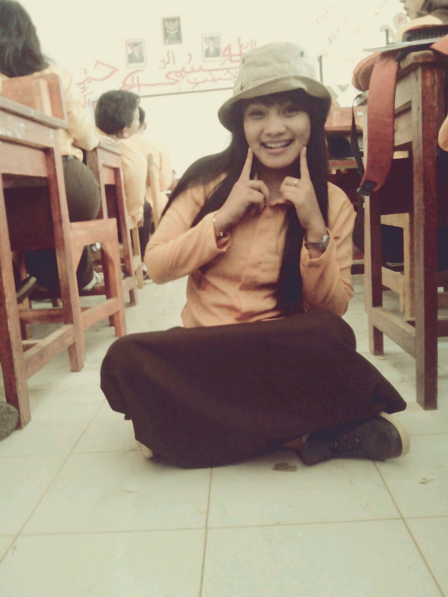 Tetap senyum Semangat dlam suka dan duka(y)