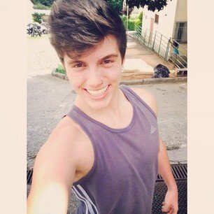 Hetero, Solteiro, 18 Anos!!!