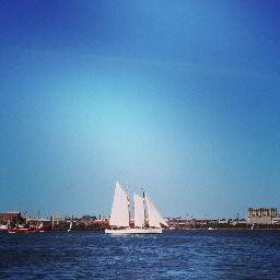 Classic style yachts sailing out of Boston’s Rowes Wharf. Take in the sights of historic Boston Harbor and outer islands.