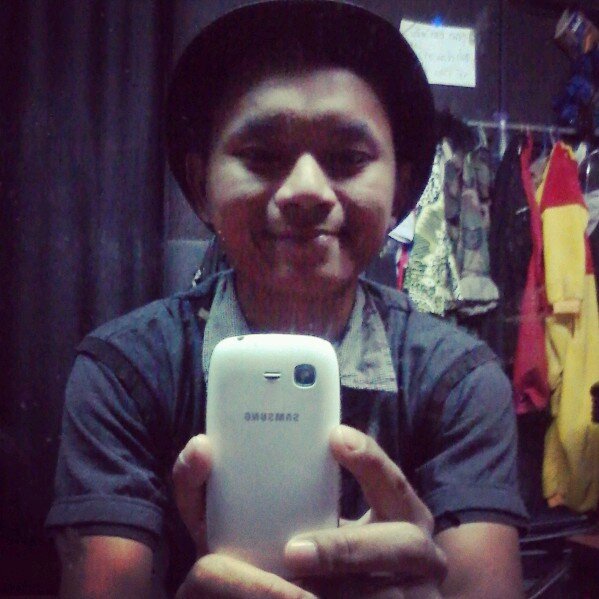 hs4qqx2530's profile picture. 